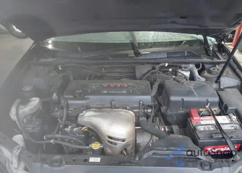 2005 Toyota Camry Le z USA, uszkodzony, nr VIN 4T1BE32K75U429285